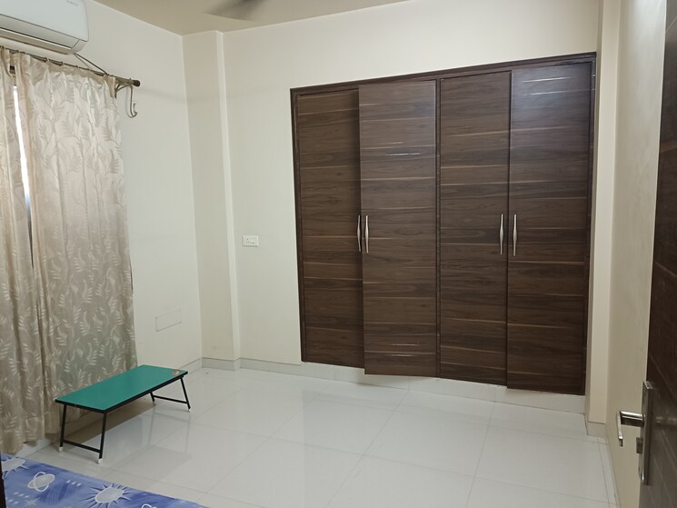 Room, cosmos-residancy 1 Bedroom 650 Sq.Ft. Apartment In Kavesar Thane 7756899