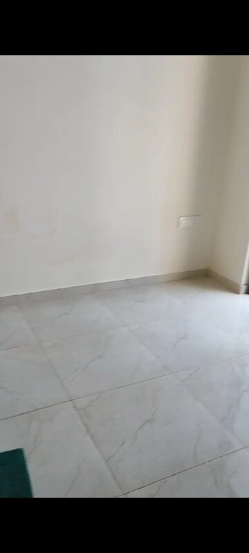 Room in 1 BHK Apartment at Sunteck One World, Naigaon East – for Sale