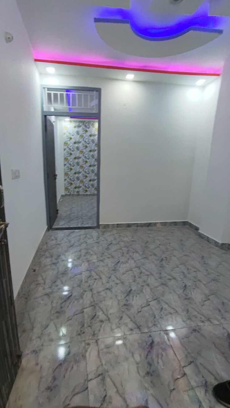 Room, mohan garden 3 Bedroom 34 Sq.Yd. Independent House In Mohan Garden Delhi 7757512