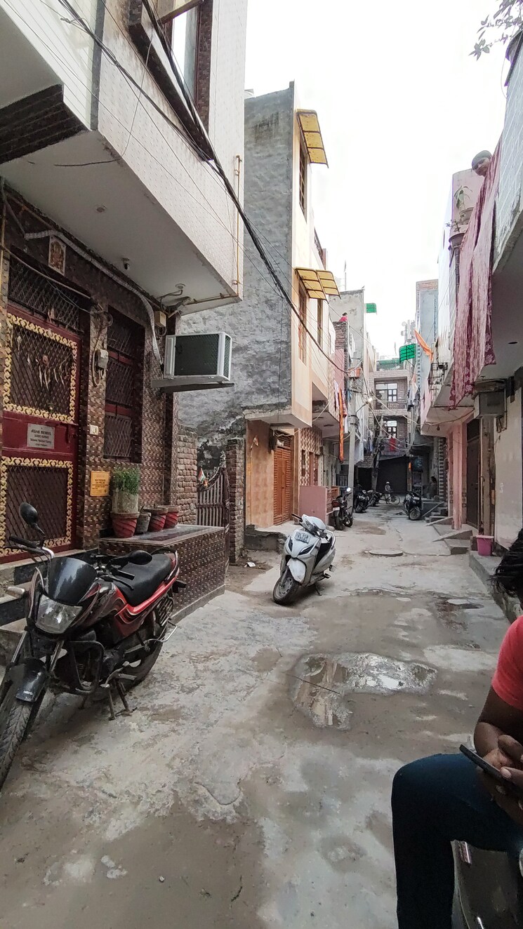 Exterior View, mohan garden 3 Bedroom 34 Sq.Yd. Independent House In Mohan Garden Delhi 7757512