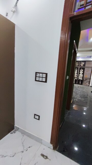  3 BHK Independent House at Mohan Garden – for Sale