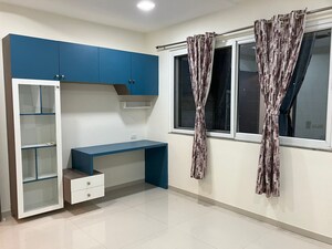 Room in 3 BHK Apartment at Kool Homes Signature, Undri – for Rent