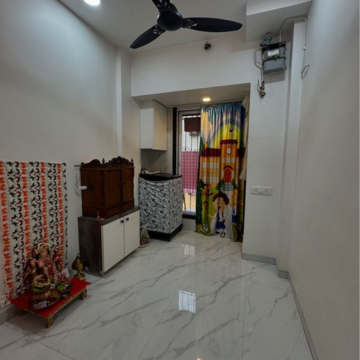 Room in 2 BHK Apartment at Malad West – for Sale