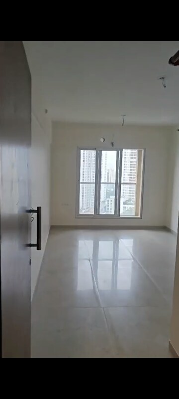 Room in 2 BHK Apartment at Dosti West County Phase 4 Dosti Pine, Balkum Pada – for Sale