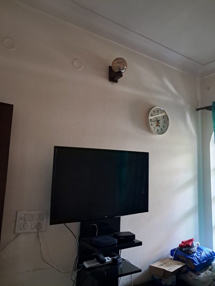 Master Bedroom, parsvnath-plaza-27 2 Bedroom 1450 Sq.Ft. Independent House In Sector 27 Noida 7758442