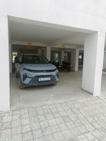 Parking in 3 BHK Apartment at Cosmos Express 99, Sector 99 – for Sale