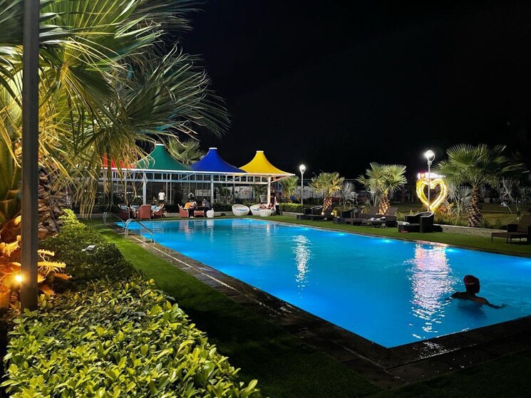 Swimming Pool, trishla-city 4 Bedroom 2530 Sq.Ft. Apartment In Patiala Road Zirakpur 7758572