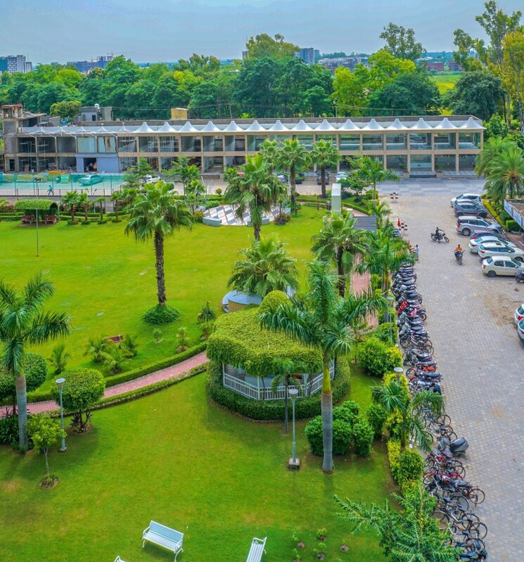 Garden, trishla-city 4 Bedroom 2530 Sq.Ft. Apartment In Patiala Road Zirakpur 7758572