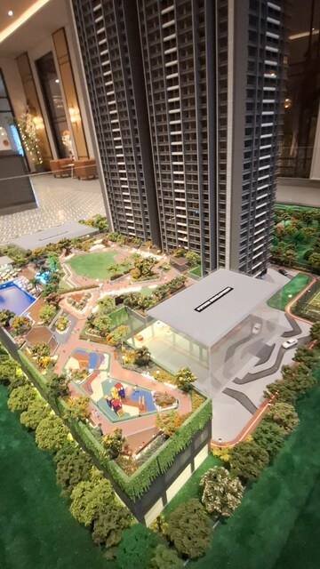 Master Plan in 3 BHK Apartment at Supreme Boulevard, Chembur – for Sale