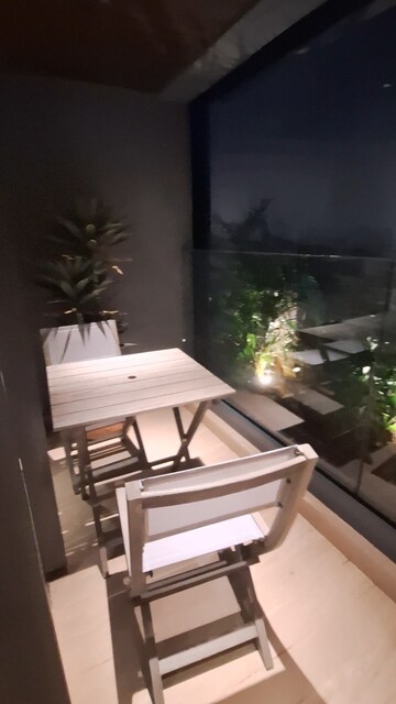 Furnished Amenities in 3 BHK Apartment at Supreme Boulevard, Chembur – for Sale