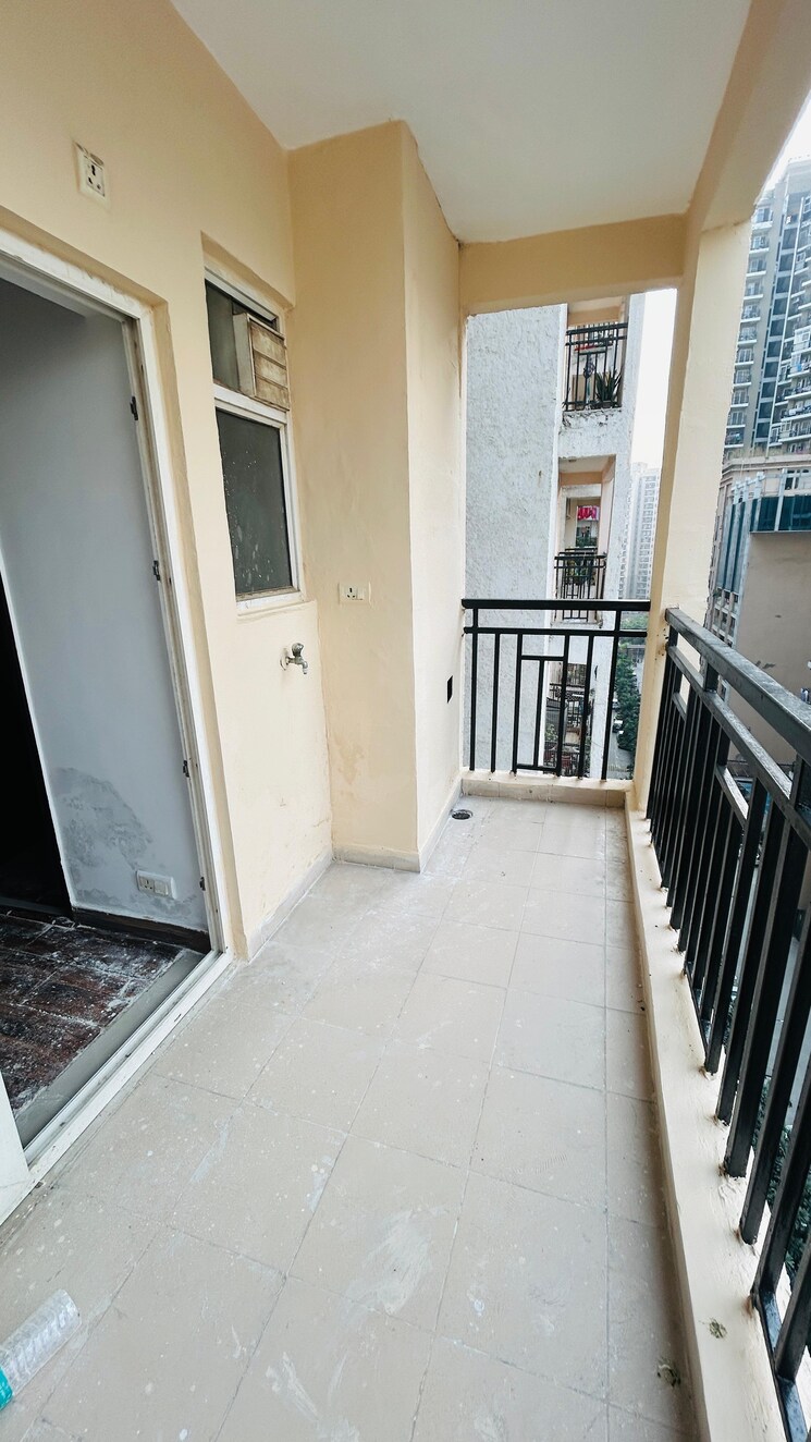 Balcony, gaur-city-2-16th-avenue 2 Bedroom 615 Sq.Ft. Apartment In Sector 16c Greater Noida Greater Noida 7759027