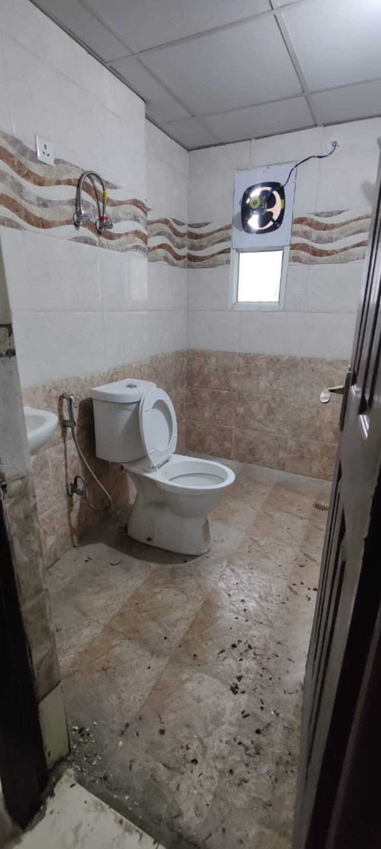 Bathroom, geotech-pristine-avenue 3 Bedroom 1590 Sq.Ft. Apartment In Sector 16c Greater Noida Greater Noida 7759051