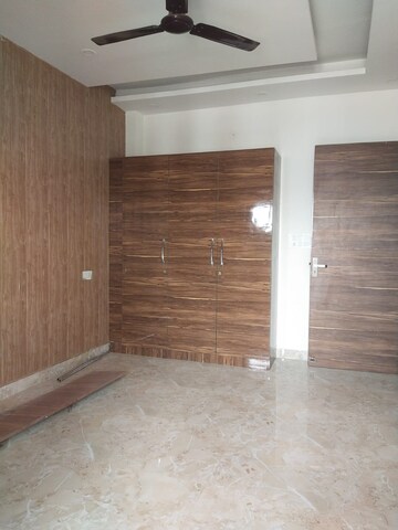 Room in 4 BHK Builder Floor at Raja Garden, Sector 19 – for Sale
