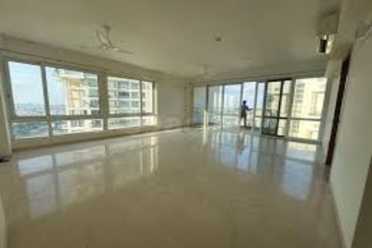  Parking, pioneer-araya 5 Bedroom 5514 Sq.Ft. Apartment In Sector 62 Gurgaon 7759230