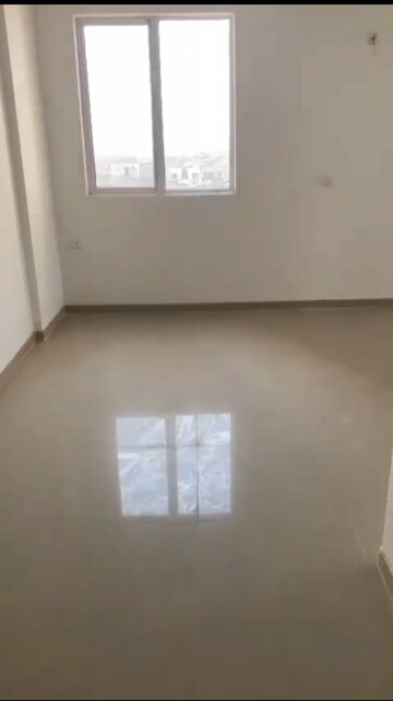 Room in 2 BHK Apartment at MCC Signature Heights, Raj Nagar Extension – for Sale