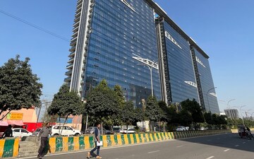 Office Space For Sale in Alphathum, Sector 90