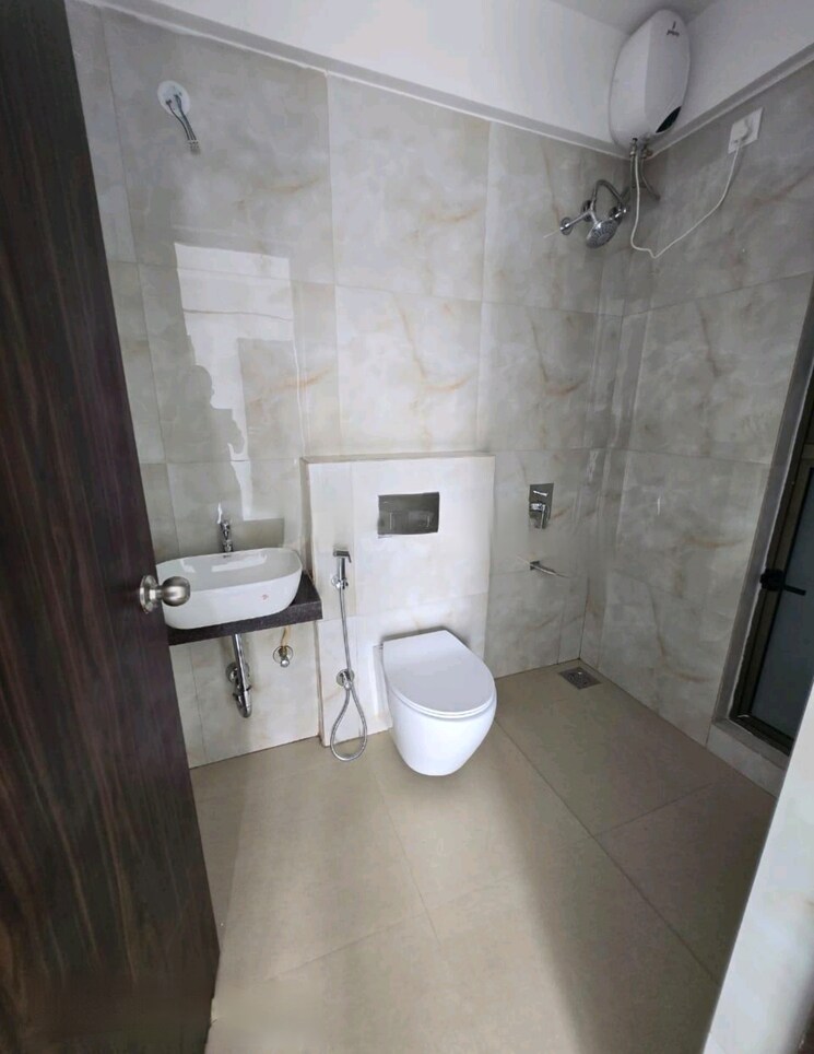 Bathroom, raymond-park-avenue 2 Bedroom 950 Sq.Ft. Apartment In Pokhran Road No One Thane 7759825