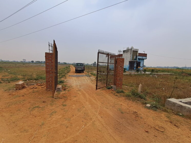 undefined, manjhawali  70 Sq.Yd. Plot In Manjhawali Faridabad 7759858