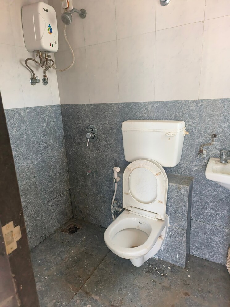 Bathroom, mayfair-virar-gardens 1 Bedroom 389 Sq.Ft. Apartment In Virar West Palghar 7760008