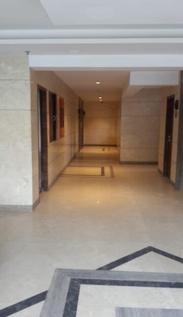 Room in 2 BHK Apartment at Kanakia Hollywood, Versova – for Sale