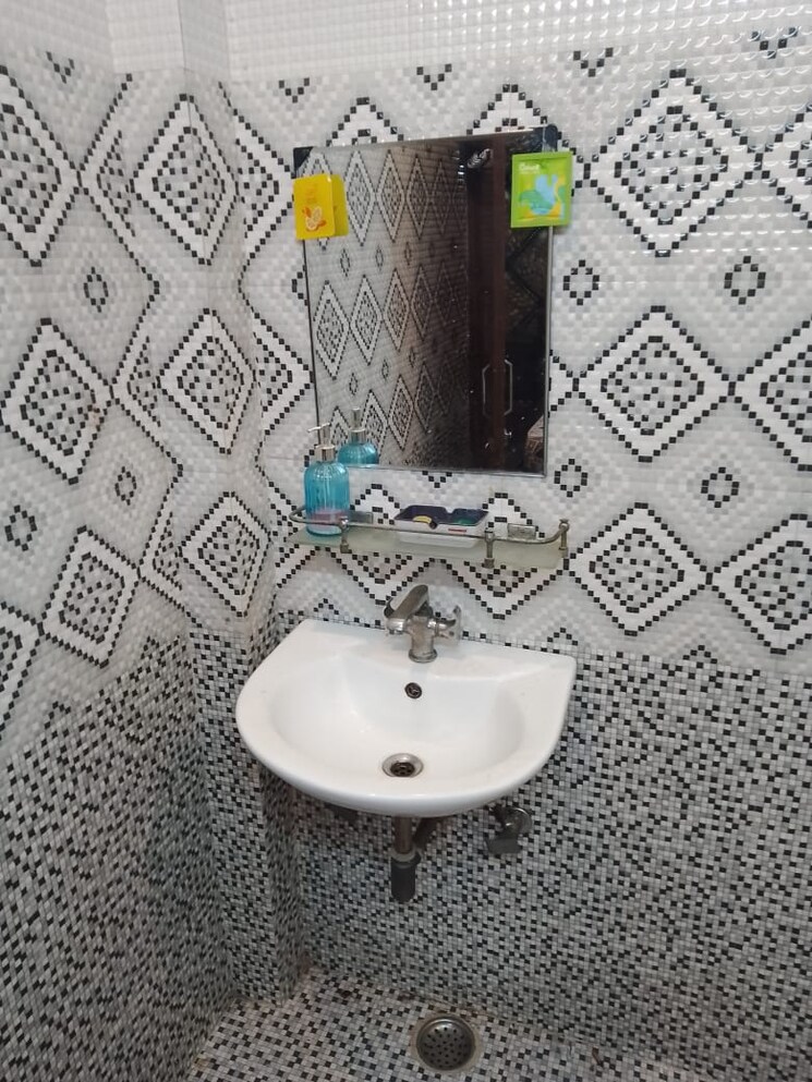 Bathroom, raj nagar extension 2 Bedroom 830 Sq.Ft. Apartment In Raj Nagar Extension Ghaziabad 7760035