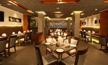 Living Room in 4 BHK Apartment at Windsor Grande Residences, Andheri West – for Sale