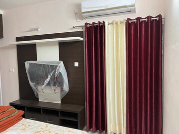 Bedroom in 2 BHK Apartment at Gomti Enclave, Hazratganj – for Rent