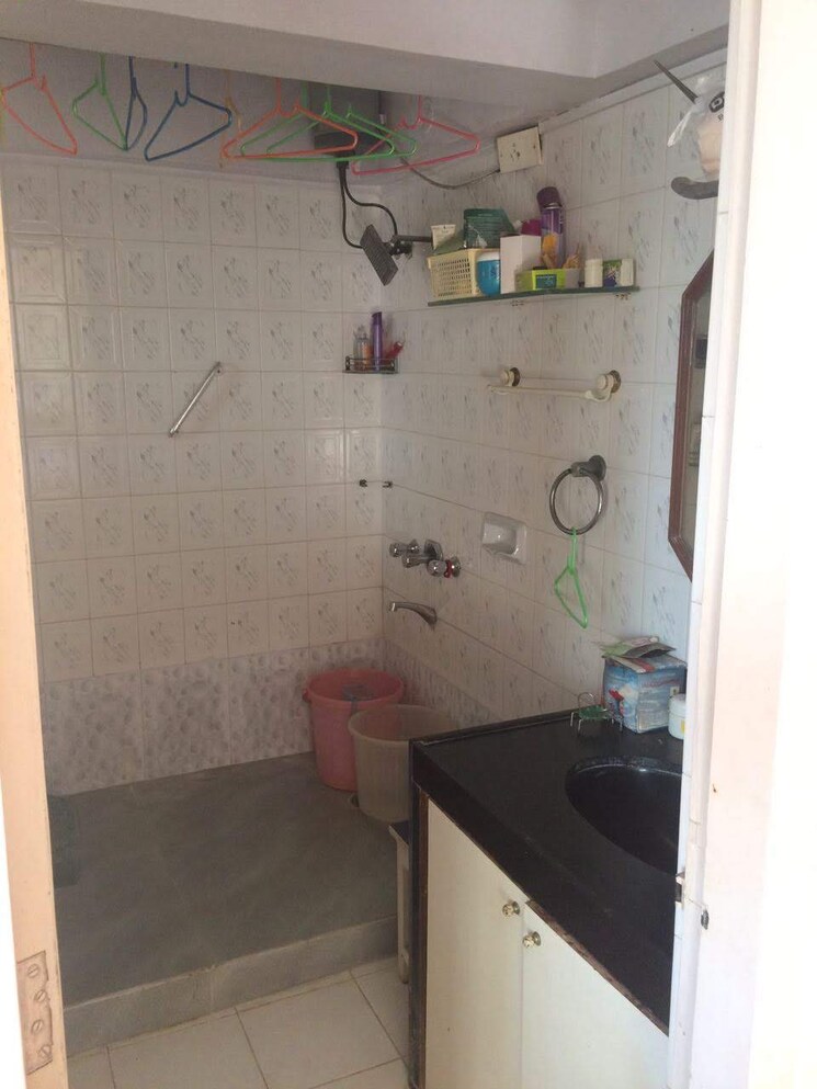 Bathroom, andheri-chs 3 Bedroom 1073 Sq.Ft. Apartment In Andheri West Mumbai 7760259