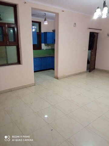Room in 2 BHK Builder Floor at Kalyani Apartments Vasundhara, Vasundhara Sector 6 – for Rent