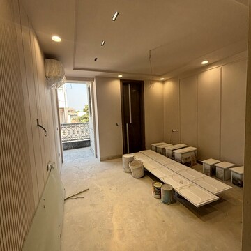 3 BHK Builder Floor For Sale in Sarvapriya Vihar