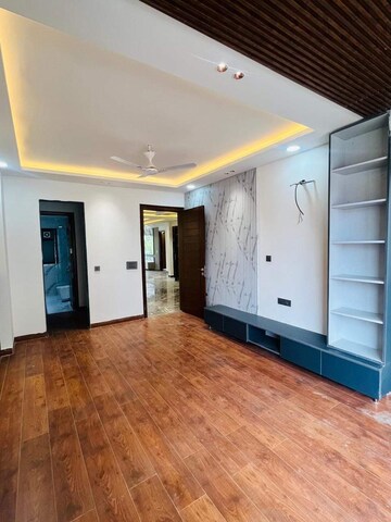 रेसिडेंशियल फ्लैट वर्ग फुट फॉर रेंट इन रोहिणी सेक्टर 9 दिल्ली  7760600