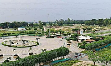 Plot For Sale in Omaxe Metro City, Kalli Paschim