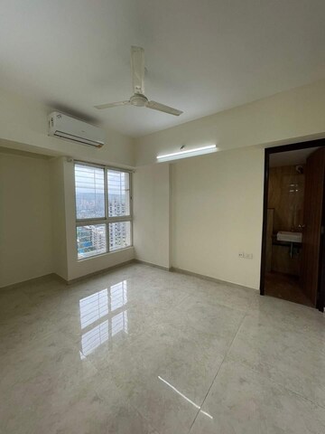 Room in 1 BHK Apartment at Lodha Amara, Kolshet Road – for Rent