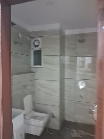 Furnished Amenities in 2 BHK Builder Floor at DS Lotus Apartment, New Colony – for Sale