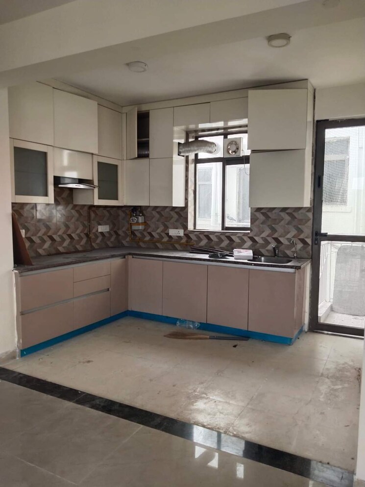 Kitchen, pitampura 4 Bedroom 3300 Sq.Ft. Apartment In Pitampura Delhi 7760788