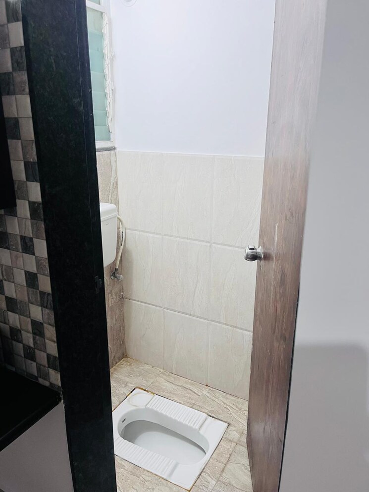 Bathroom, tirupati-kashi-ganga 1 Bedroom 650 Sq.Ft. Apartment In Dhanori Pune 7686786