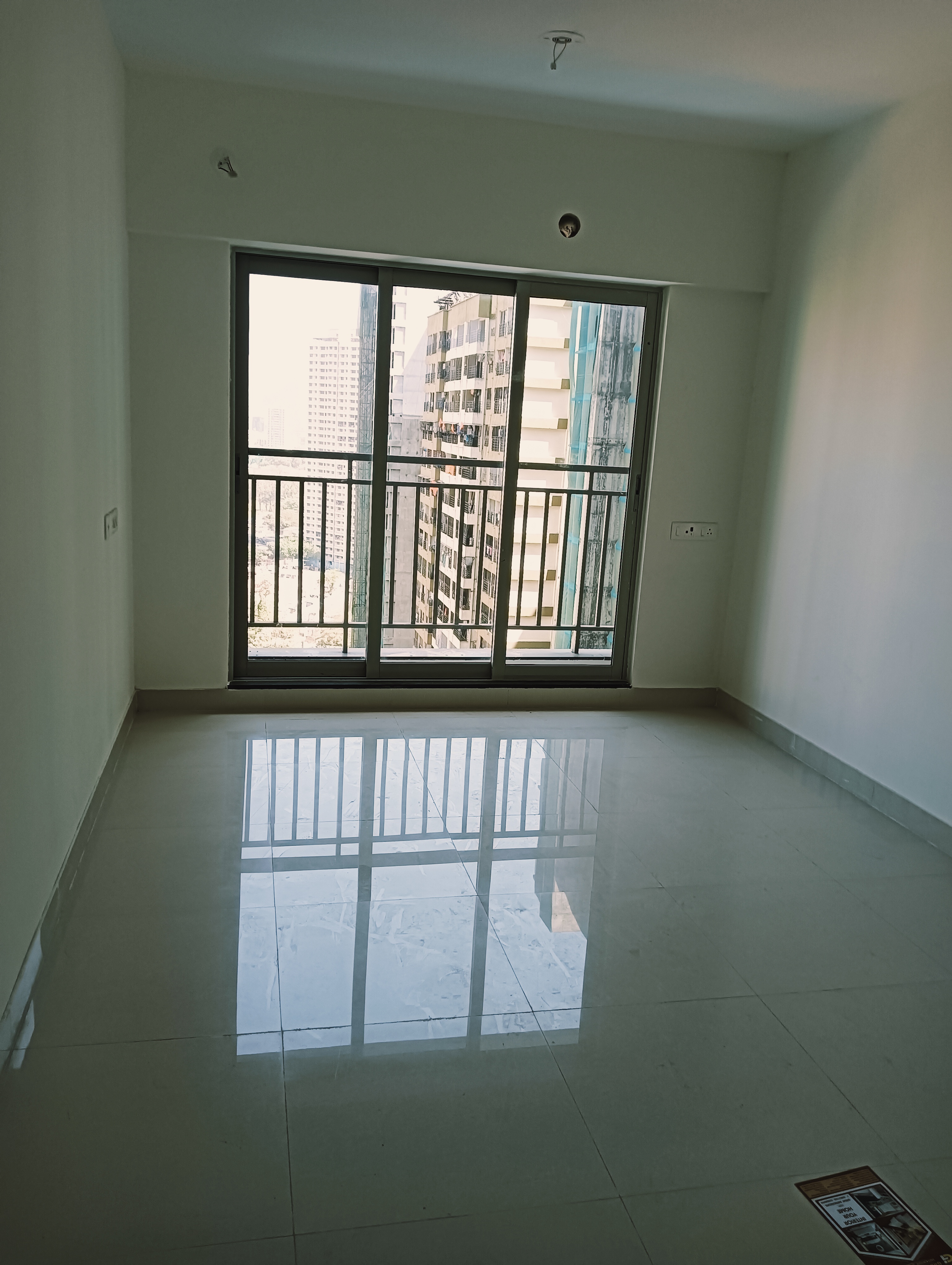 2 BHK + Servant Room Apartment For Sale in Ashar Metro Towers