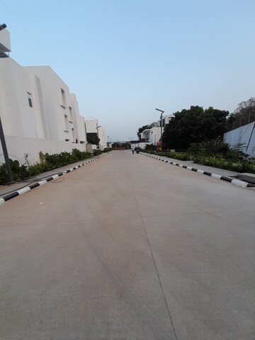 4 BHK Villa – Exterior View View at Tellapur - for Sale