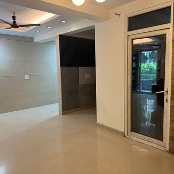 Room in 2 BHK Apartment at Ramprastha Max City, Vaishali Sector 7 – for Sale