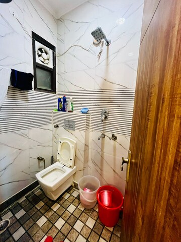 Master Bedroom in 2 BHK Builder Floor at Dwarka Mor – for Rent