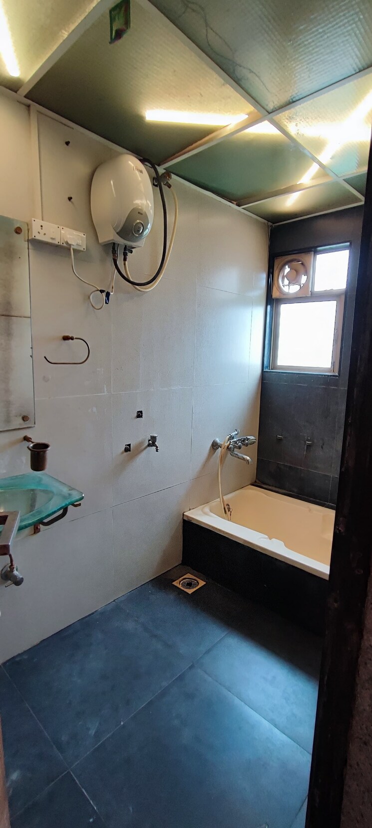 Bathroom, sobha-garnet 3 Bedroom 1544 Sq.Ft. Apartment In Kondhwa Pune 7761257