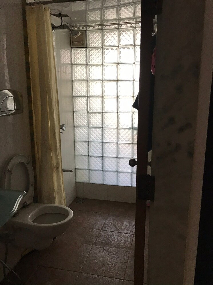 Bathroom, rajat-apartments 1 Bedroom 600 Sq.Ft. Apartment In Malabar Hill Mumbai 7761688