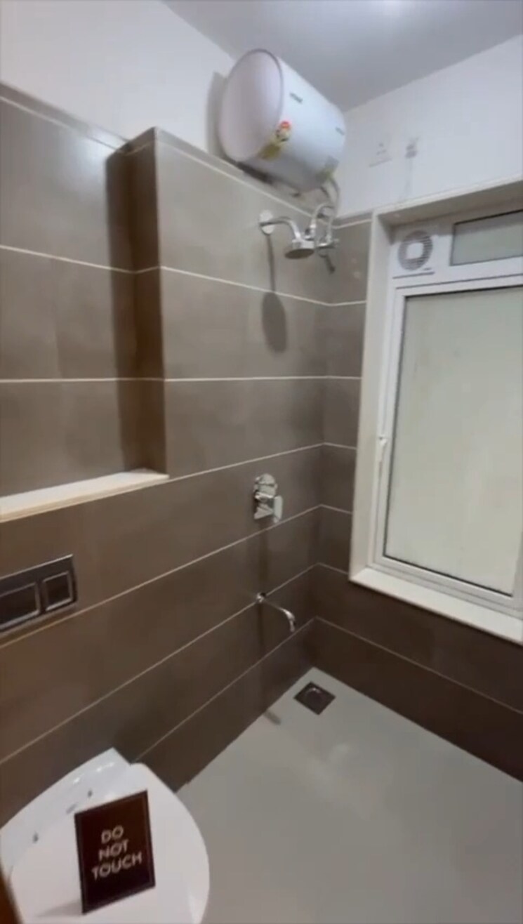 Bathroom, rustomjee-erika 2 Bedroom 620 Sq.Ft. Apartment In Bandra East Mumbai 7761781