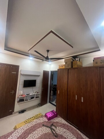 Bedroom in 2.5 BHK Builder Floor at Gms Road – for Sale