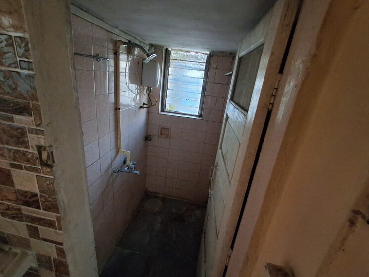 Bathroom, inlaks-nagar-chs 1 Bedroom 370 Sq.Ft. Apartment In Andheri West Mumbai 7761890