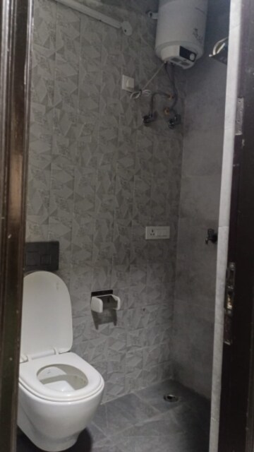 Bathroom in 3 BHK Apartment at Sector 3 Dwarka – for Sale