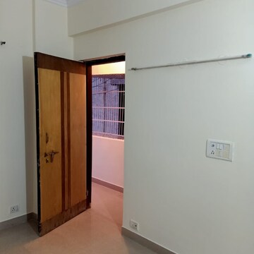 Room in 2 BHK Apartment at GDA Aravali Apartment, Anand Vihar – for Sale