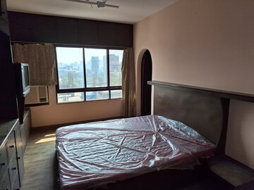 Bedroom in 2 BHK Apartment at Andheri West – for Rent