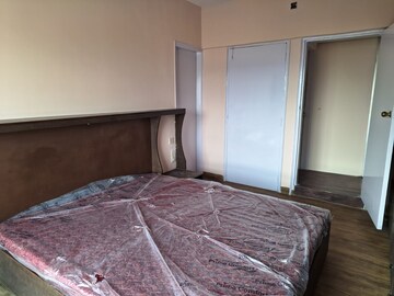 Bedroom in 2 BHK Apartment at Andheri West – for Rent