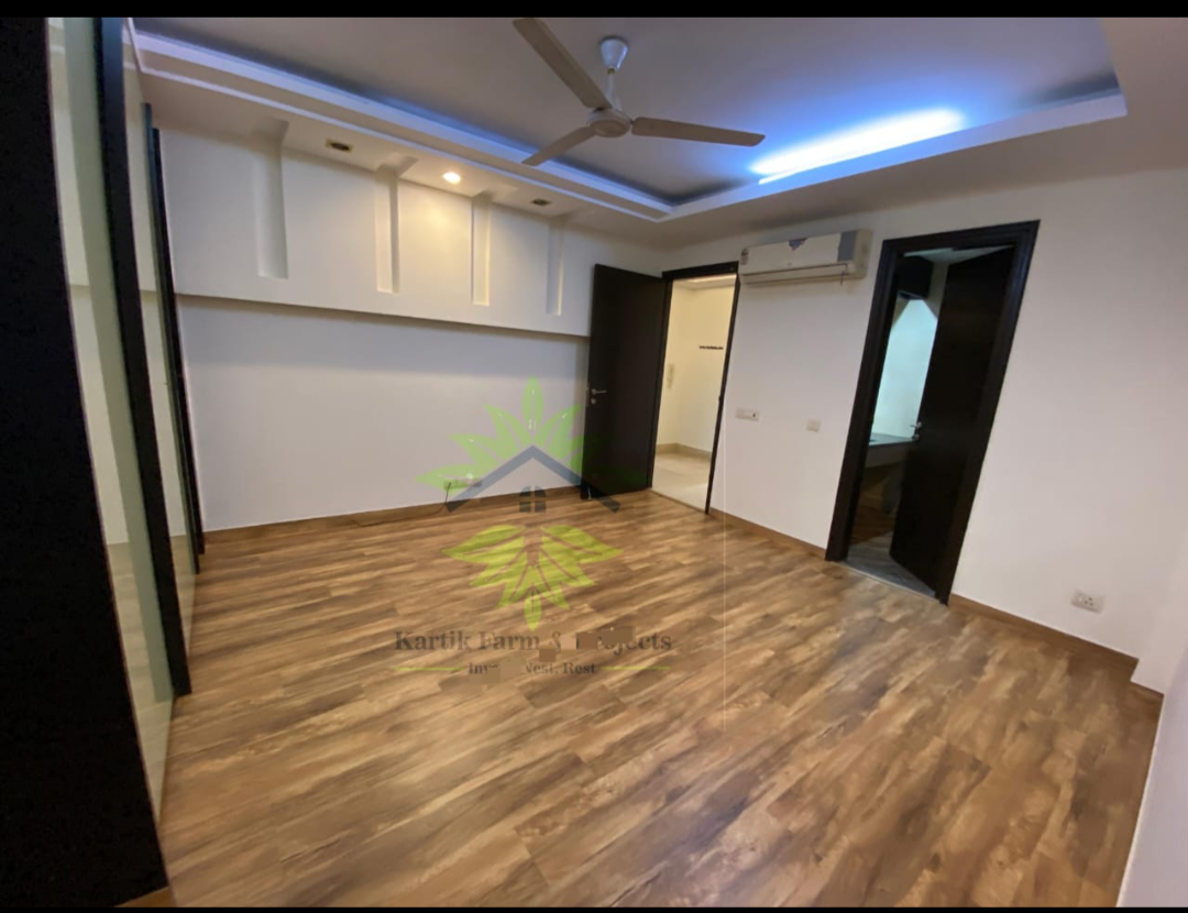 3 BHK + Pooja Room,Servant Room,Study Room,Extra Room Builder Floor For Sale in Navjeevan Vihar 